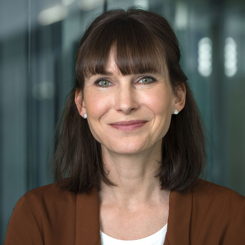 Sarah Geber Portrait View